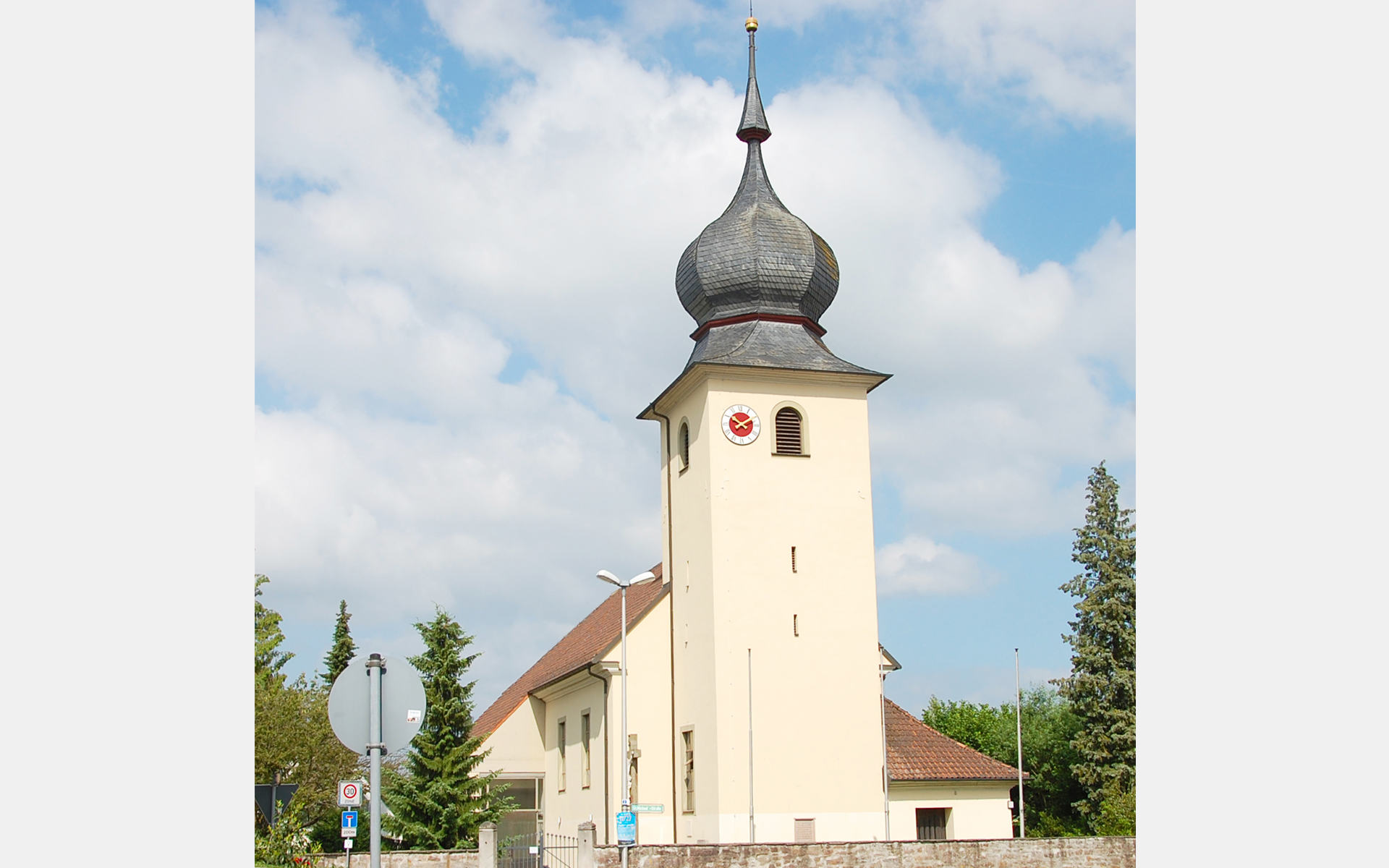 St. Laurentius Kirche Reiterswiesen