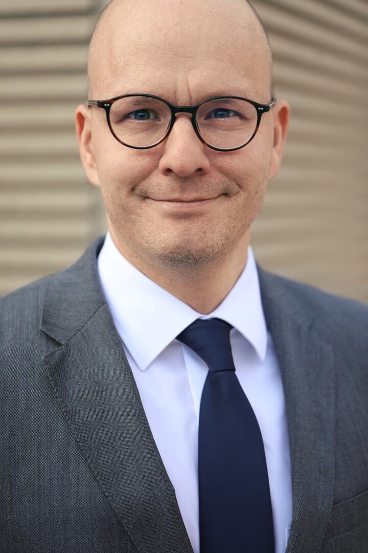 Dr. Dirk Vogel